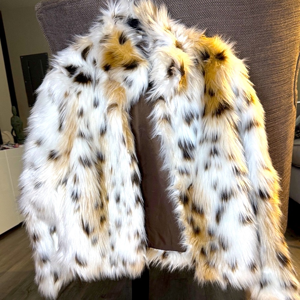Faux Fur Leopard Print Jacket